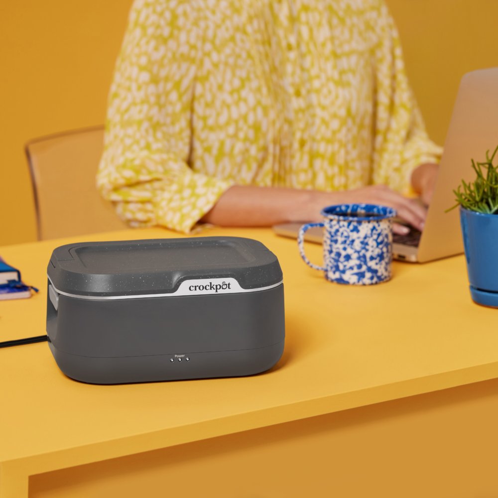 crock-pot-go-portable-food-warmer-electric-lunch-box-with-detachable-cord-k3 DC-39029-Crockpot_CPGO-ATF08-nogfx