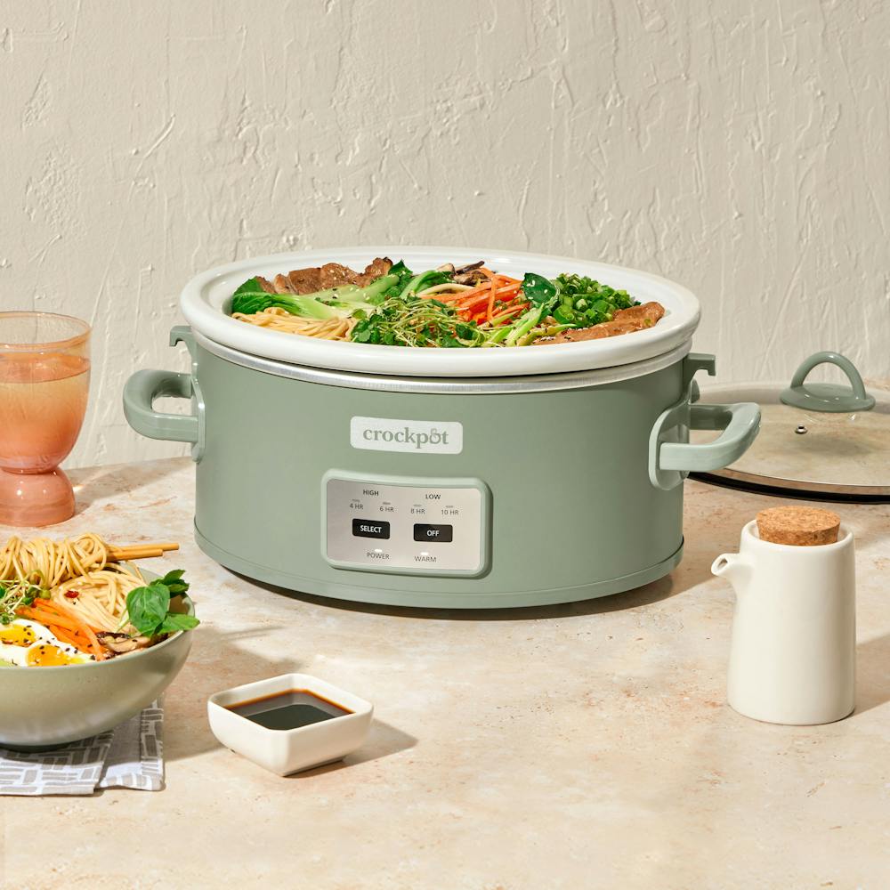 crock-pot-programmable-design-series-6-quart-cook-and-carry-slow-cooker-moonshine-k0 94e6cb40-ae64-3660-918d-c04a575e1d96.jpg
